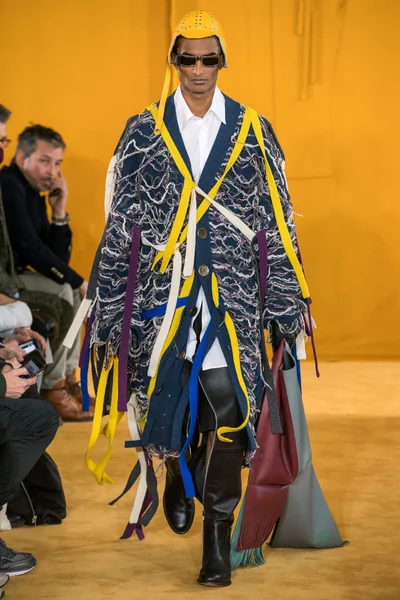 Look 45